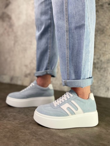 Sneakersy skórzane na platformie
