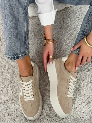 Sneakersy skórzane na platformie