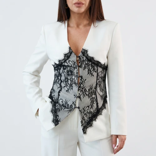 Komplet  marynarka z koronka i spodnie 